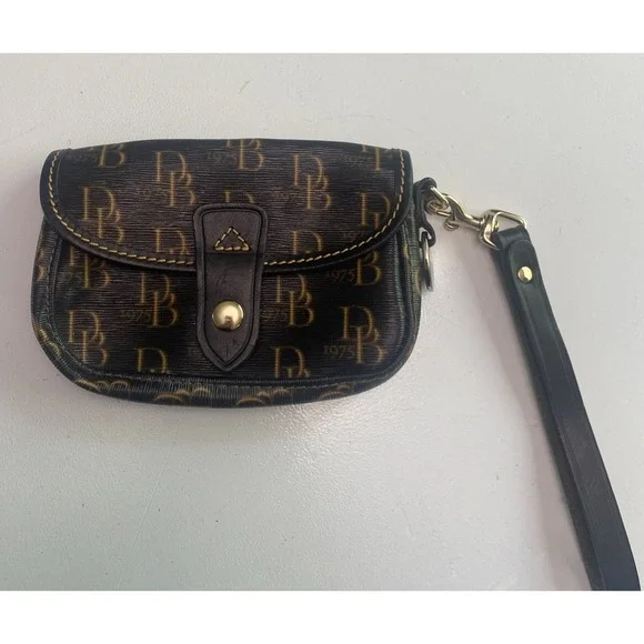 Dooney & Bourke Vintage 1975 Signature Logo Navy Gold Logo Snap Flap Wristlet