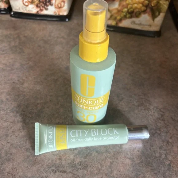 Clinique Sun Care Lot Body SPF 30 City block Face SPF 13 New And HTF