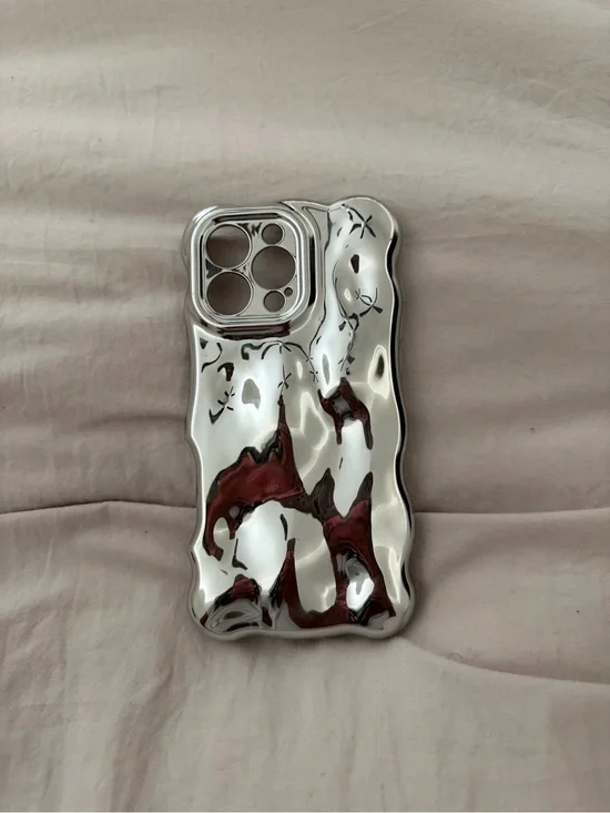 Amazon Silver Metallic Wave Phone Case with Red Accents