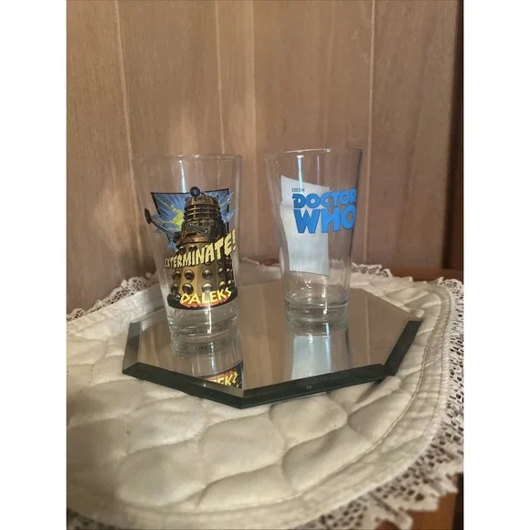 Set of 2 DOCTOR WHO Collectible Glasses BBC 1996