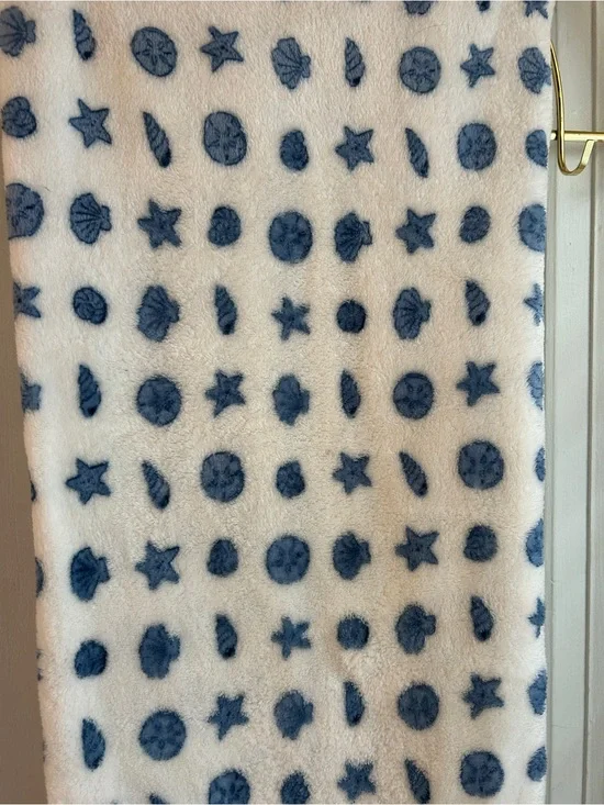 Target White and Blue Star & Shell Plush Throw Blanket