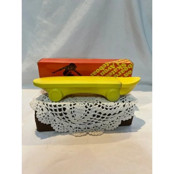 Vintage Avon skateboard decanter‎ bubble bath for children