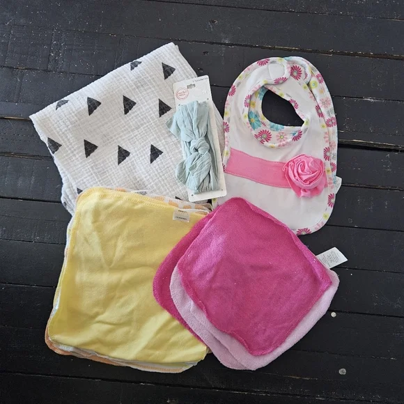 Lot Bundle of Baby Girl Items 14 Wash Cloths 2 Bibs Headband Muslin Blanket