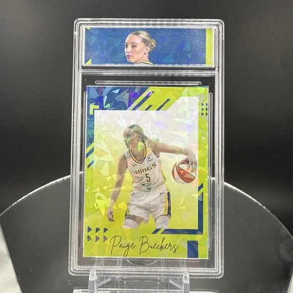 Custom Fan Art Paige Buekers - Refractor