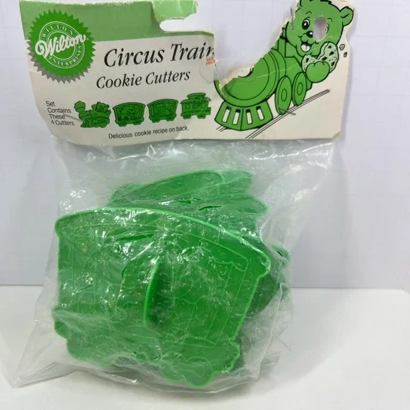 Vintage Wilton 1990 Circus Train Cookie Cutters Engine & Train Cars ‎ Lion Bear