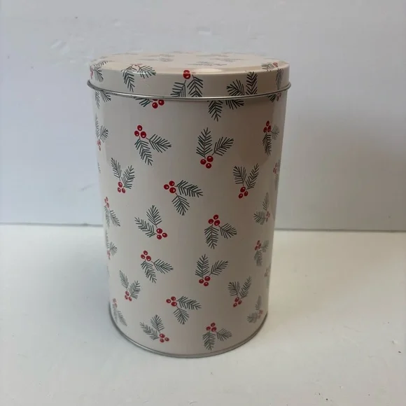 Festive White Tin with Holly Design Target 6.5” 4.2” Christmas Mistletoe