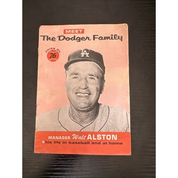 MEET THE DODGER FAMILY UNION 76 OIL WALTER ALSTON 1960 Los Angeles Dodgers‎