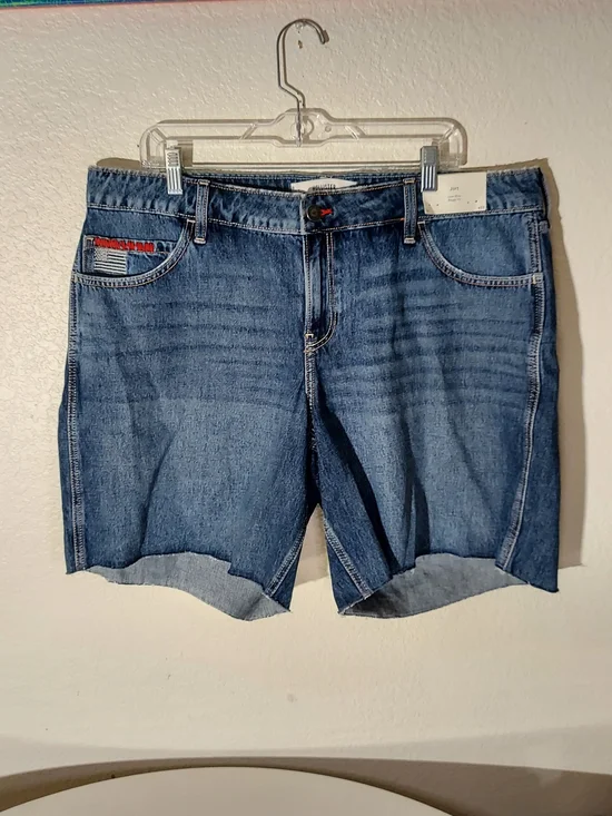 HOLLISTER Low Rise Baggy Fit Raw Hem Blue Cotton Jort Women's Size 16 W 33 NWT