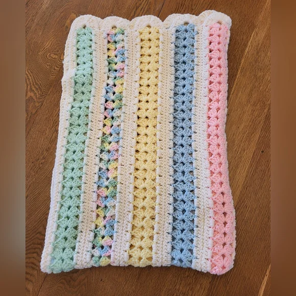 Vintage 70s Acrylic Pastel Hand Knit Baby Afghan 48