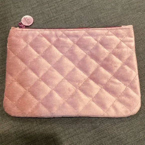 Ipsy Quilted Velour Makeup Bag cosmetics cosmetic bags beauty pouch pouches