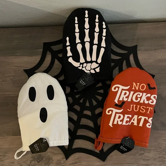 Target Halloween Oven Mitts Set of 3 Ghost, Skeleton Hand & No Tricks