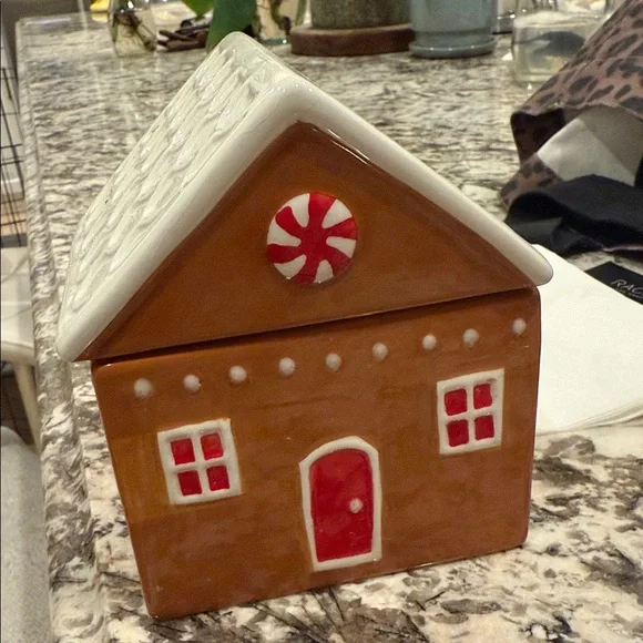 Target holiday Christmas Gingerbread House container gift box ceramic