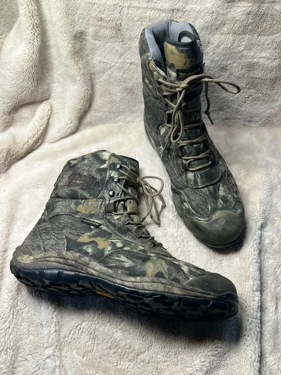 Cabela's hunting boots waterproof Dry-Plus lining Thinsulate insulation