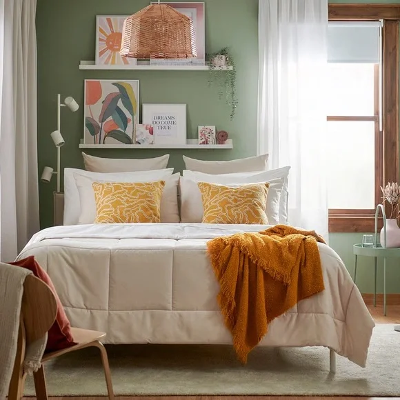 White and Cream Comforter Set