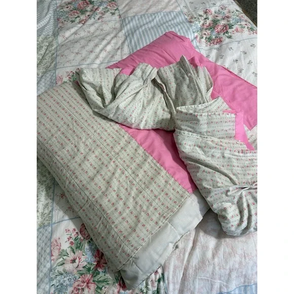 Homemade Shabby Chic Comforter Bedspread Pink Full Queen W/ 2 Short Curtains