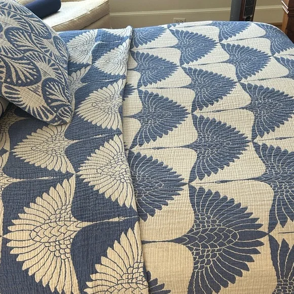 Modern Woven Birds in Flight Cranes NEWPORT Blue + Gray KING Bedspread 2 Side