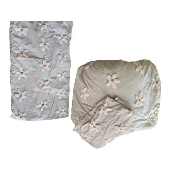 Rachel Zoe Daisy King Size Comforter & Pillow Sham Set Daisies Flowers