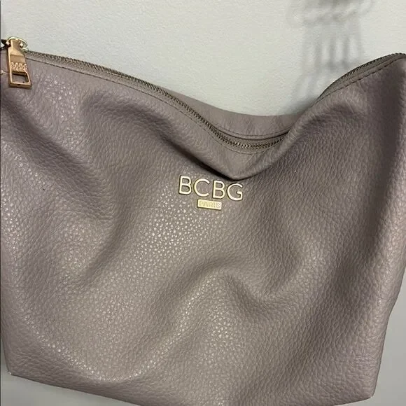 BCBG Paris Gray Cosmetic Case with Textured Leather Finish