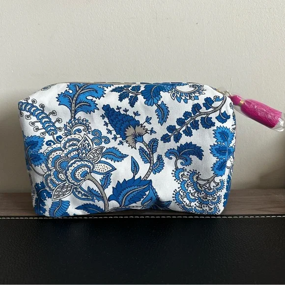 Estée Lauder Paisley Cometic Bags