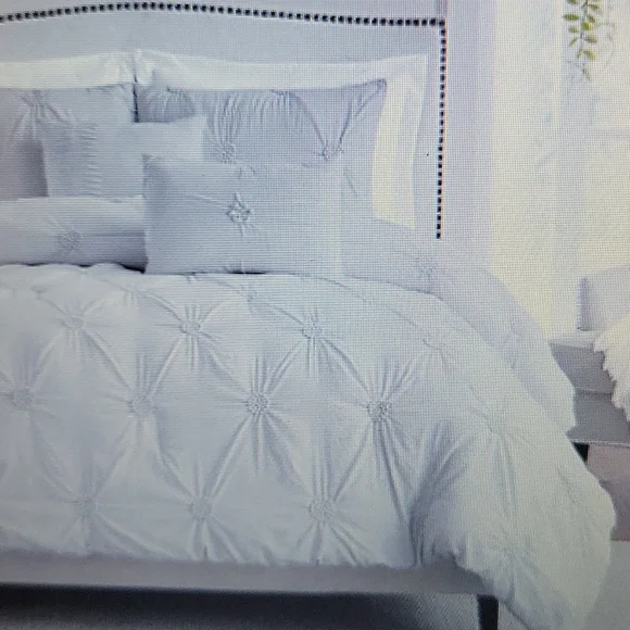 Swift Home Floral Pintuck Twin/Twin XL 2 pc comforter set Gray New in bag …