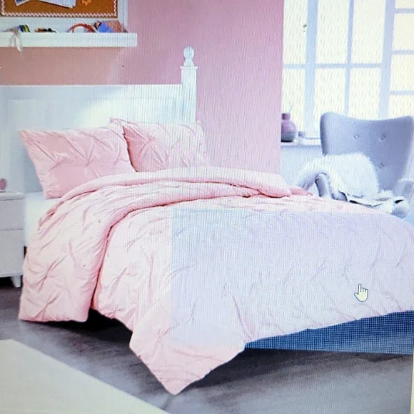 Heritage Club Pink Twin Comforter/Sham Embroidery Polyester Washable 66x86