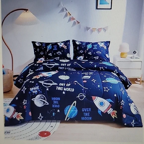 Beeweed 3 piece Space Rocket Ship Out of this World Comforter Set Navy Blue New…