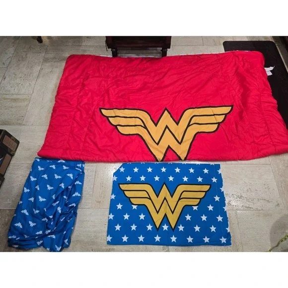 Wonder Woman Full Bedding 3 Piece Set Comforter Fitted Sheet Pillow Case Stars