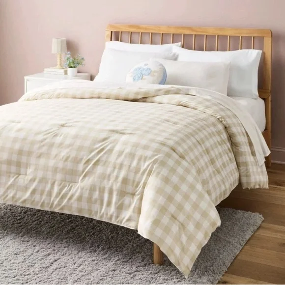 Room Essentials Beige Checkered Comforter Set