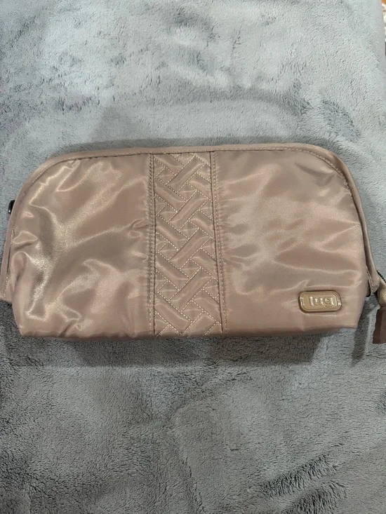 lug Flash Cosmetic Bag in Sand
