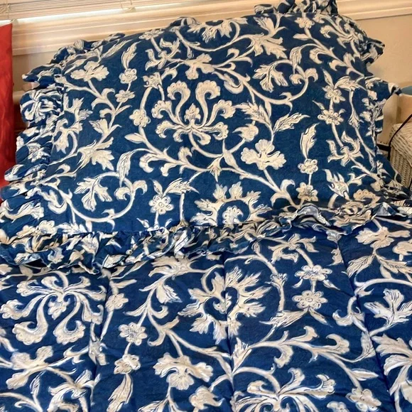 Ralph Lauren Vintage Persimmon blue floral twin comforter & ruffled pillow sham