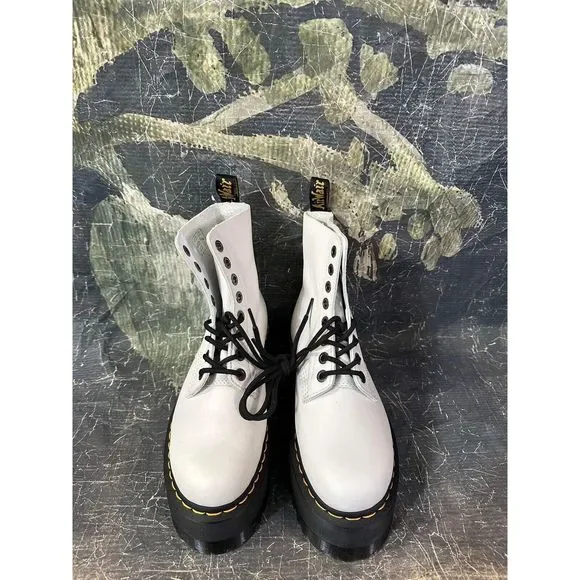 NEW Dr. Martens Jadon 8-Eye White Boot Size 8