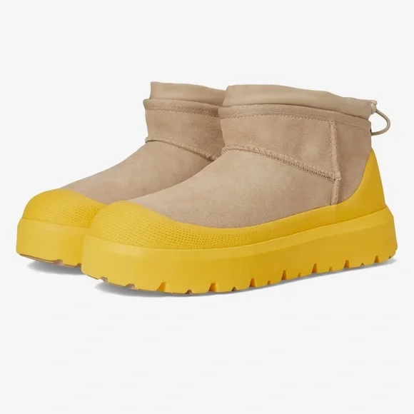 UGG Classic Ultra Mini Weather Hybrid Men Size 8‎