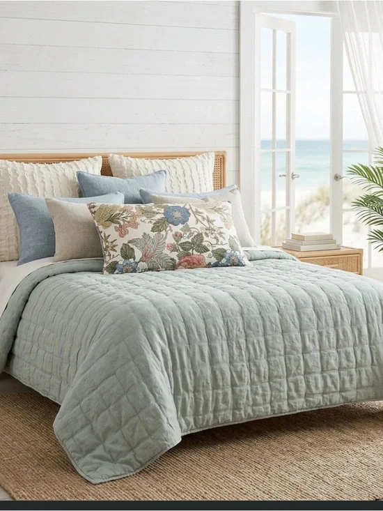 West Elm Linen Quilted Comforter Robins Egg blue 91x104