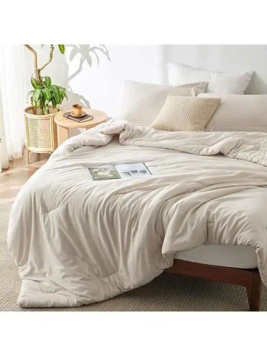 NWT Bedsure Comforter Beige for All Seasons, Bedding King 104