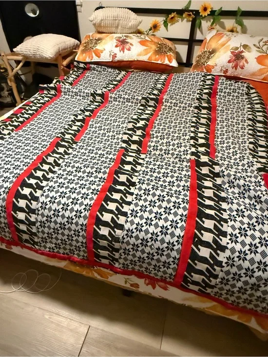 Reversible Black & White Patterned Comforter with Red Accent hand lade very warm