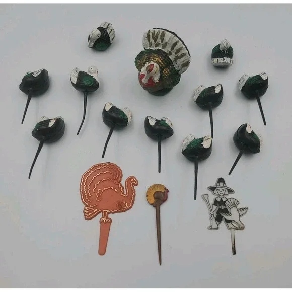VTG Thanksgiving Cake Toppers Cupcake Picks Lot Plastic Turkey Gobble Lot As Is