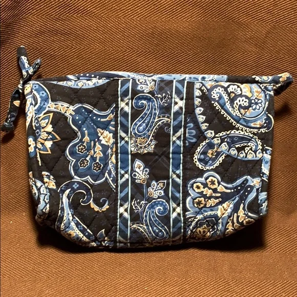 NWOT Vera Bradley toiletries/cosmetics pouch