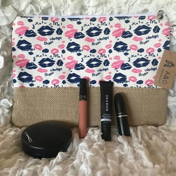 Makeup bag A&O International make up pouch NWT pink/ blue lips pouch bag