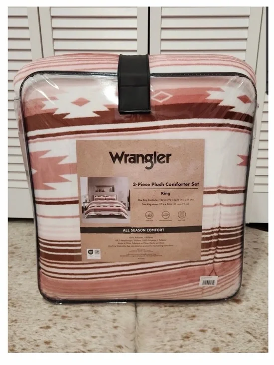 Wrangler Pink and Brown Southwestern-Pattern Plush Comforter Set