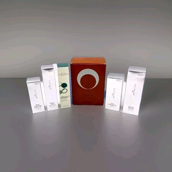 Arbonne Hygiene Gift Set NutriMen C RE9‎ REvolution Wash Toner Shave Gel Sunscrn