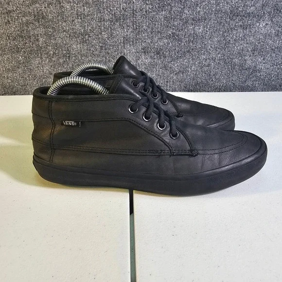 Vans‎ Chukka Low Black Leather Fleece Lined Skate Shoes Men's 7 Women's 8.5 EUC