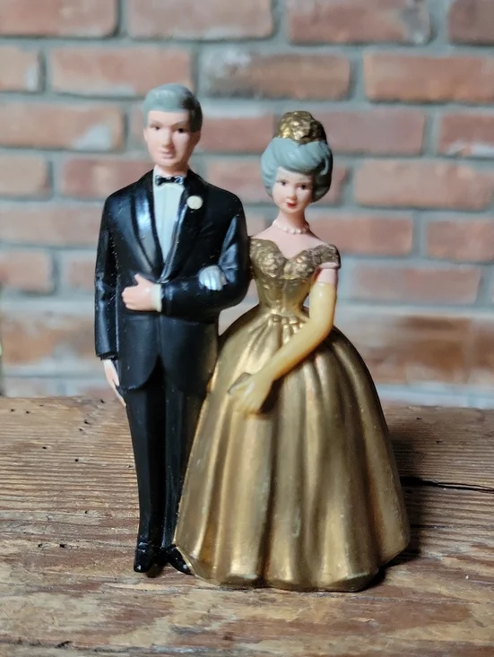 50th Anniversary Vintage 1950's Wilton Gold Bride and Black Groom Cake Topper