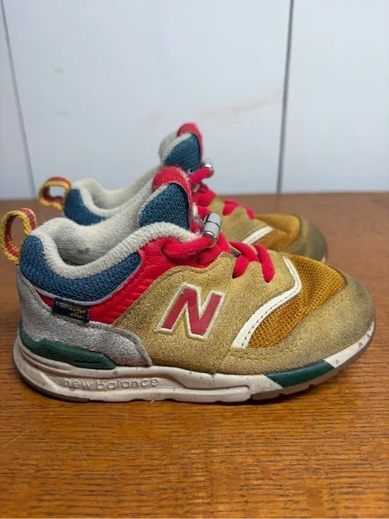 New Balance Baby 997H Sneakers Varsity Gold Red & Yellow - Size 7