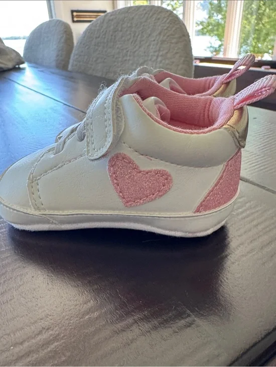 Lily & Dan Baby Walker Shoes with Pink Heart Accent - White & Pink sz 3-6 months