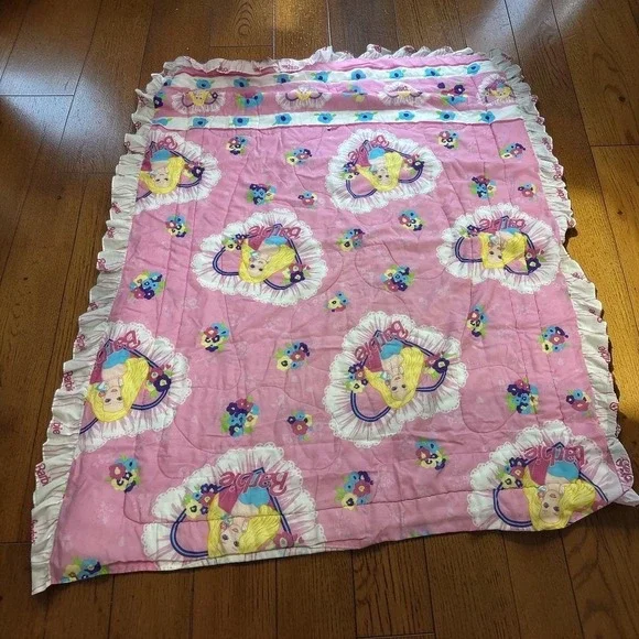Vintage 90s Mattel 2 Sided Barbie Floral Hearts Comforter Twin 66