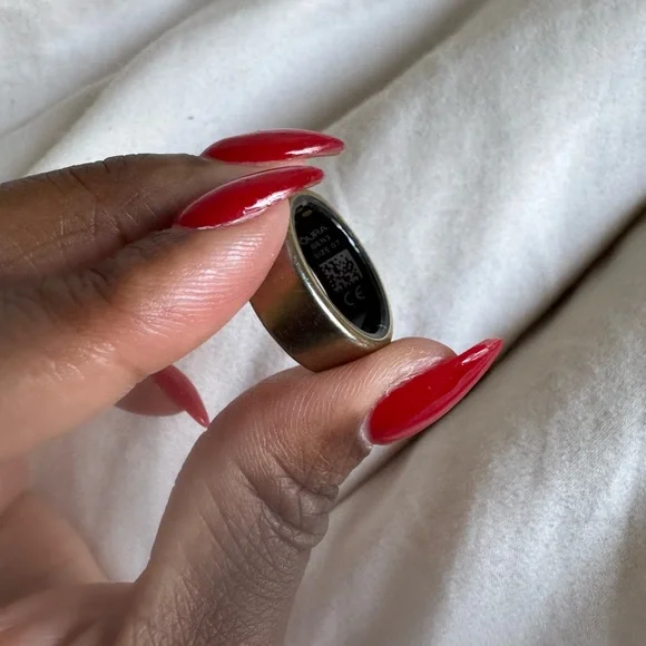 Oura Ring Gen 3 size 7 - Gold