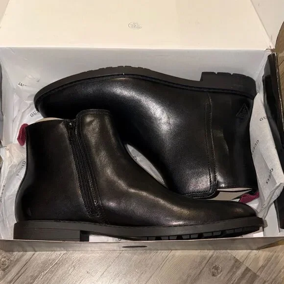 Guess Men's Black Leather Chukka Boots with Side Zip
