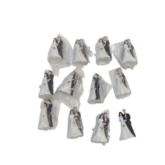 Bride and Groom Wedding Cake Topper Figures 2