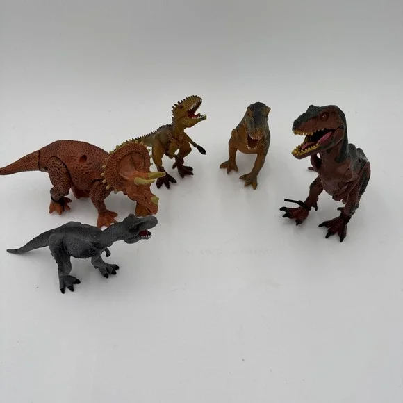 Dinosaur Plastic Toy Lot of  5.  Cake Topper‎ Figures. Toys.