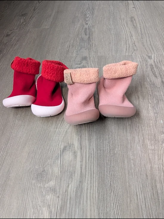 Jan and Jul Cozy Sock Shoes Lot of 2 Red and Pink Size 5